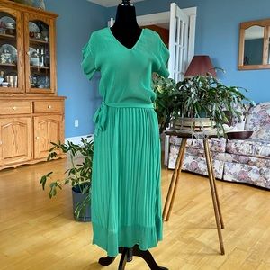 Green Sandro Midi Dress !